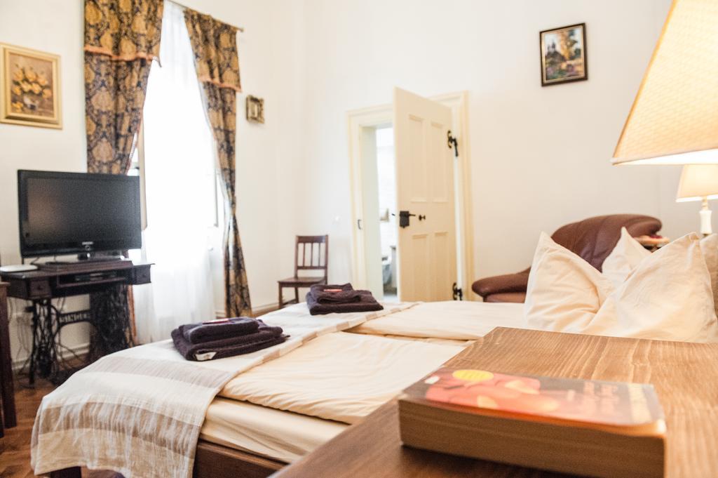 Brukenthal Central Apartments Sibiu Bagian luar foto