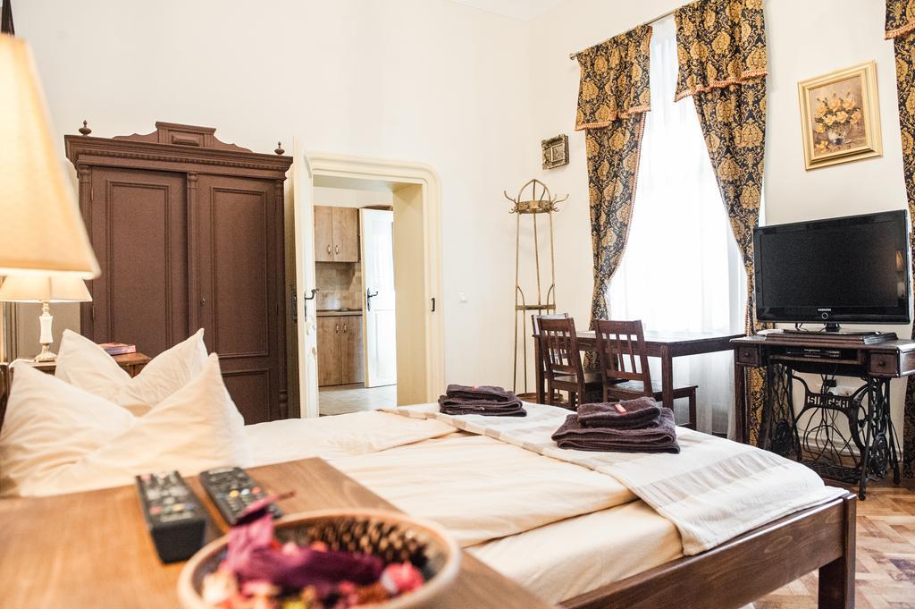 Brukenthal Central Apartments Sibiu Bagian luar foto
